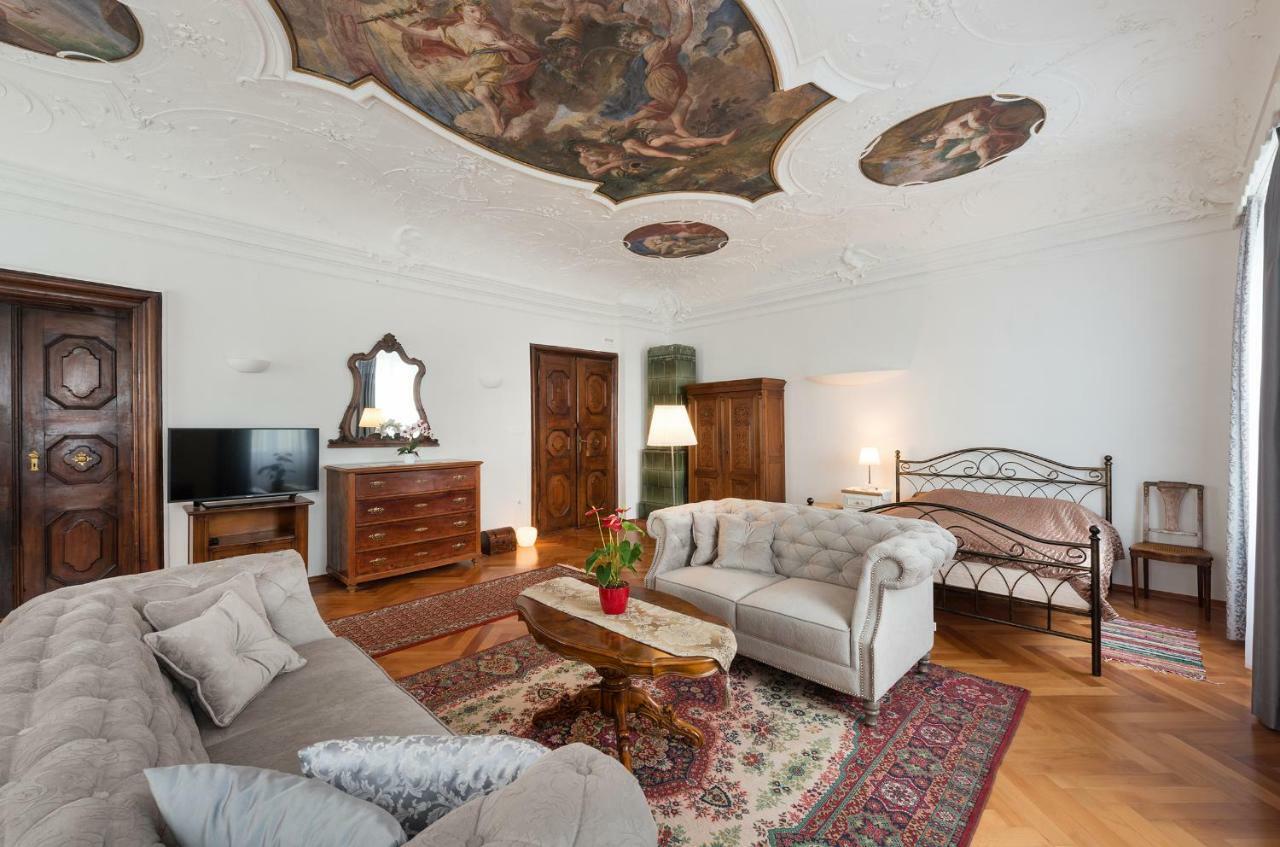 Codelli Deluxe Fresco City Centre App With Balcony Ljubljana Exterior foto